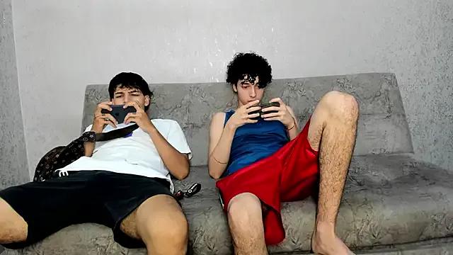 Freechat pelusos_mens on StripChat