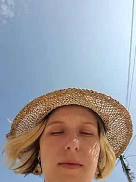 Public_Katrisha — Lick a nipple