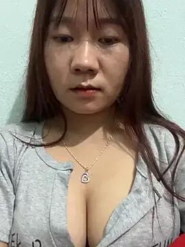 Freechat qinejr37 on StripChat