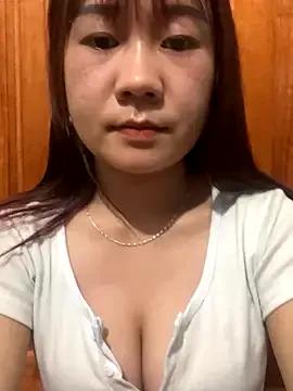 Freechat qinejr37 on StripChat