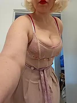 RaisingDaisy's avatar