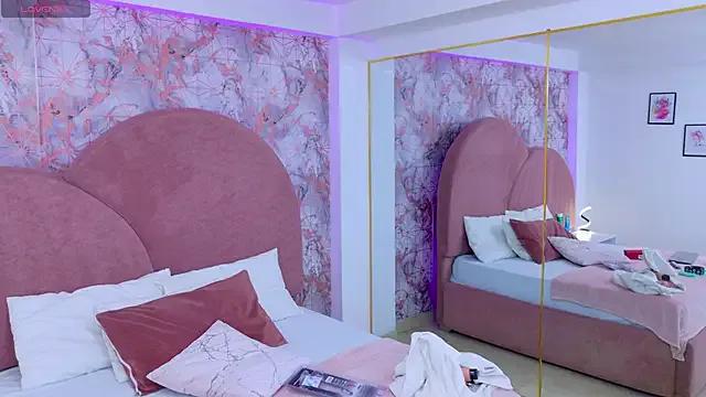 Freechat RavenGloomy on StripChat