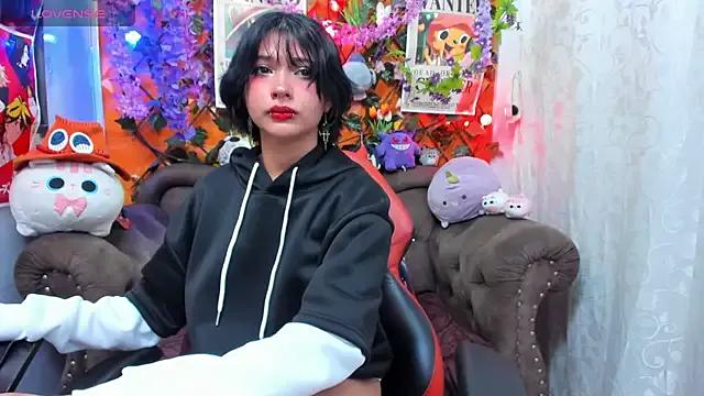 Freechat ravenn_20 on StripChat