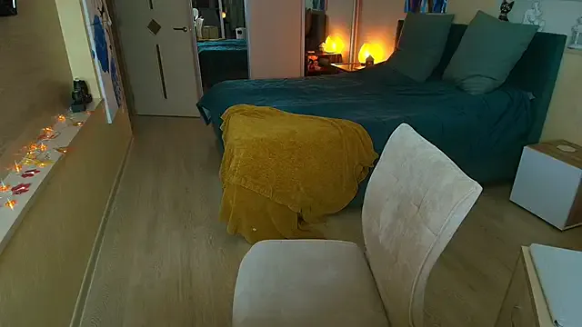 ReginaSparkle on StripChat