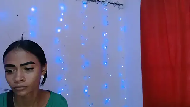 ricaslatinas1 on StripChat