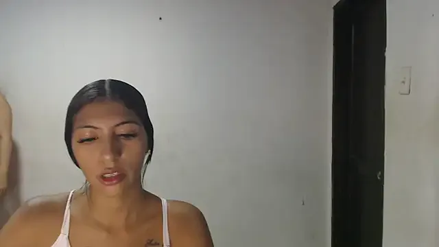 ricaslatinas1 on StripChat