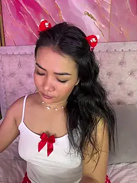 Rousse_blue on StripChat