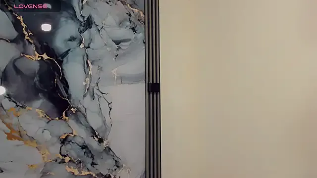 Rubi_30 on StripChat