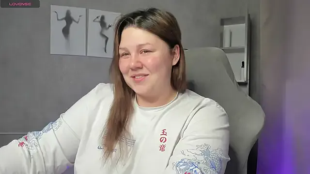 Ruth_Oliver on StripChat