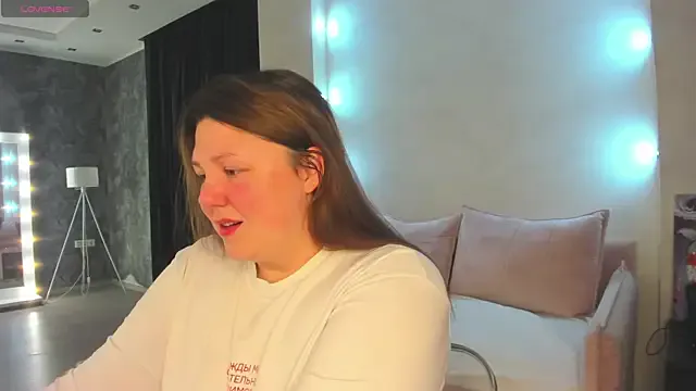 Ruth_Oliver on StripChat