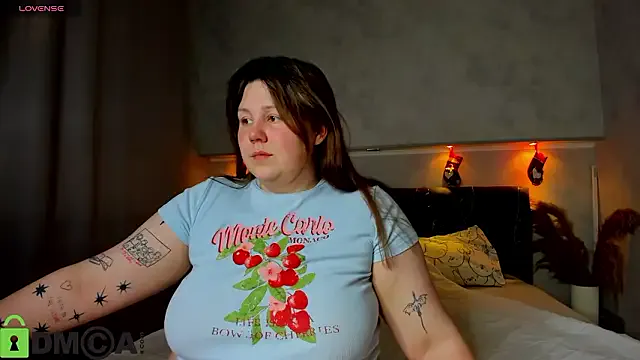 Ruth_Oliver on StripChat