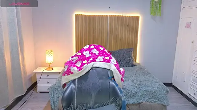 sailor_moon07 on StripChat