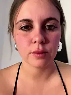 Samantha_official on StripChat