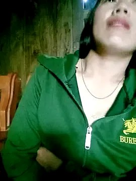 Sara_pusyy on StripChat