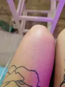 sarahpearlx on StripChat