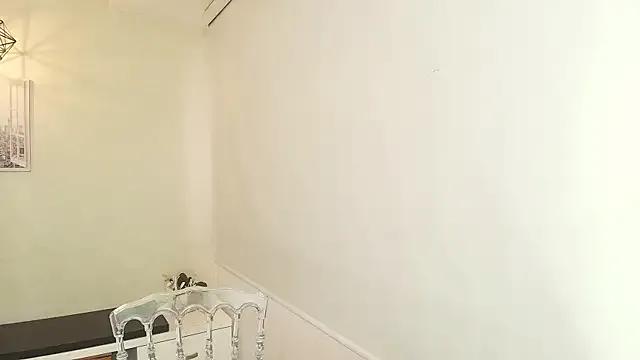 Freechat Sassy--Girl on StripChat