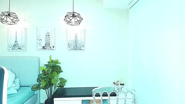 Freechat Sassy--Girl on StripChat