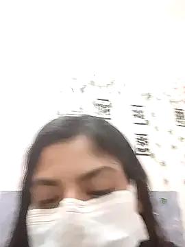 Freechat sassyy_poonam on StripChat