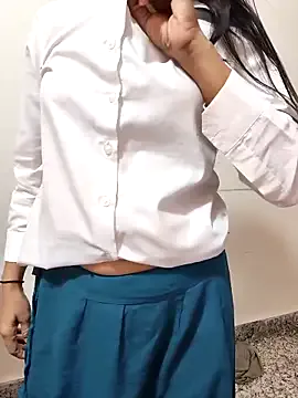 Shalu_G on StripChat