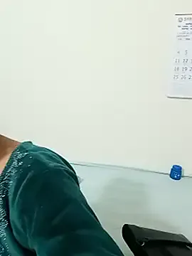 Shanu_Shah on StripChat