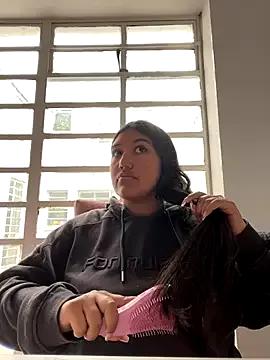 Freechat SharaRous on StripChat