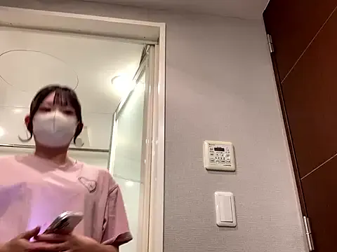 shina_mo_n_ch on StripChat