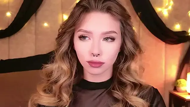 Sierra_Fane on StripChat