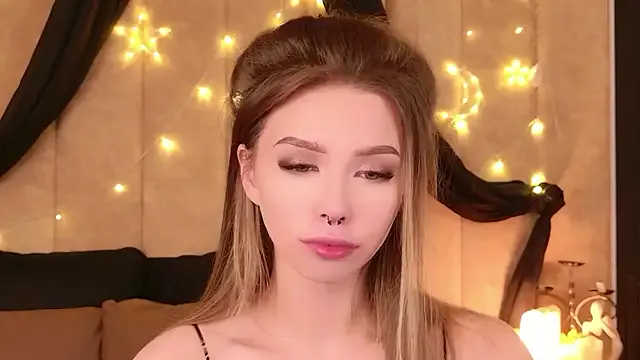 Sierra_Fane on StripChat