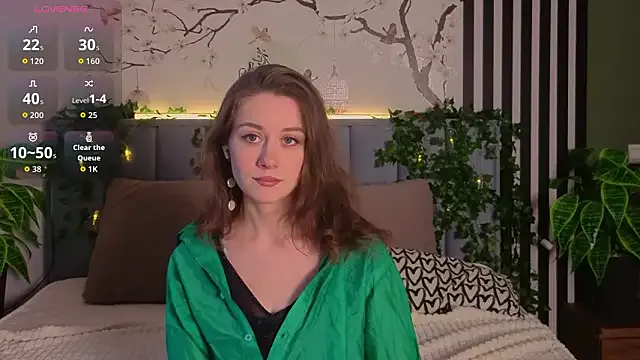 SkyHelen — at pose