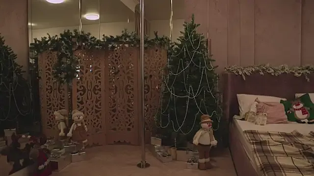 Smiley_Mia on StripChat