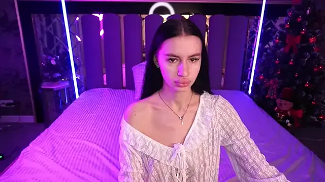 Snow_WhiteeeX on StripChat