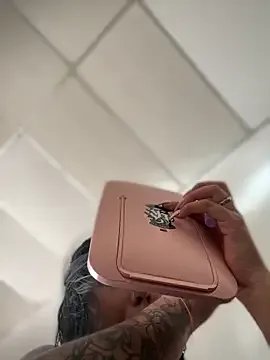 Sophie_Dreamss on StripChat