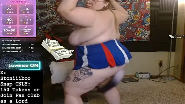 Stoniiiboo on StripChat