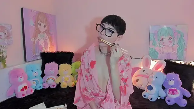 Strawberry_Kitty_ on StripChat