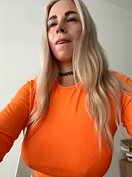 streetdoll on StripChat