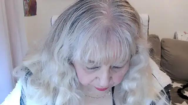 Freechat SusiLifeXXX on StripChat