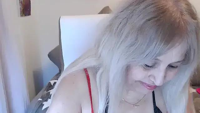 Freechat SusiLifeXXX on StripChat