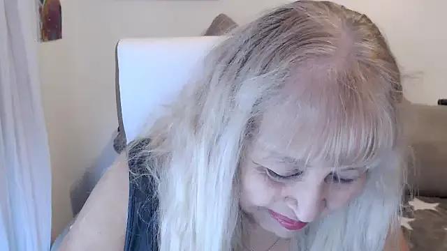 Freechat SusiLifeXXX on StripChat