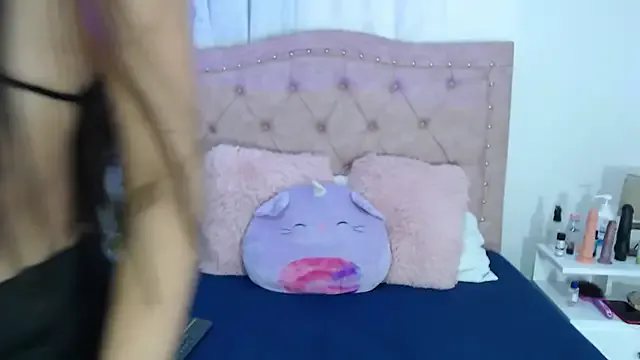 sweet_caandyy on StripChat