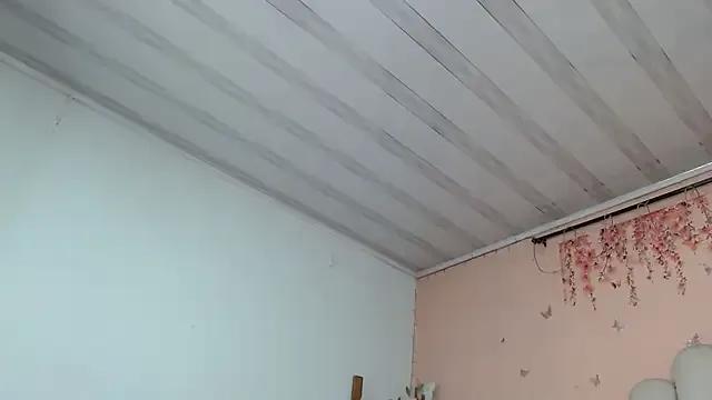 Freechat SweetRenata_ on StripChat