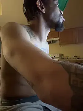 thefreakscomeoutatnight