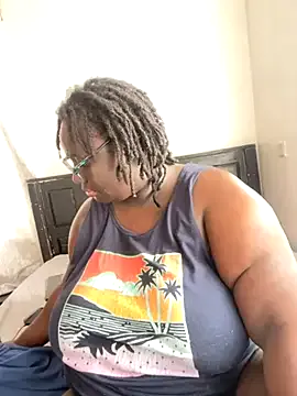 Toomuch_Squirt on StripChat