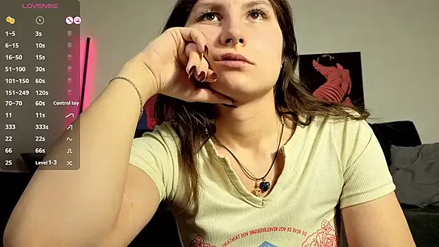 TrixiBell on StripChat