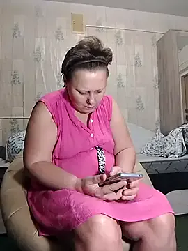 Tupo070481 on StripChat