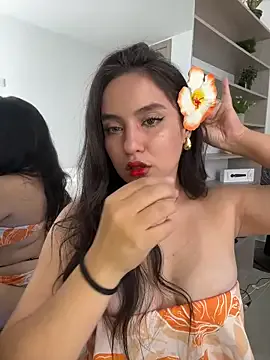 Turquoisespell on StripChat