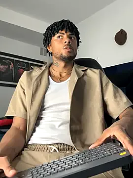 TysonWalkers on StripChat