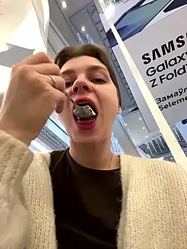 ValenciaShock on StripChat