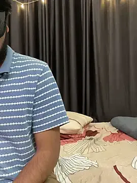 vickyandtania on StripChat