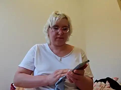 Freechat VikaKing on StripChat