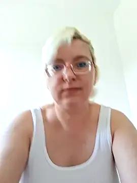 Freechat VikaKing on StripChat